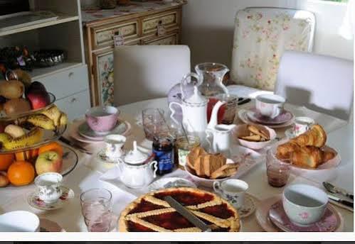 マリーナ・ディ・マッサ Tre Civette Sul Como Bed & Breakfast エクステリア 写真